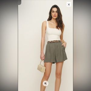 Reformation Mason Shorts, size 0, color poppy seed